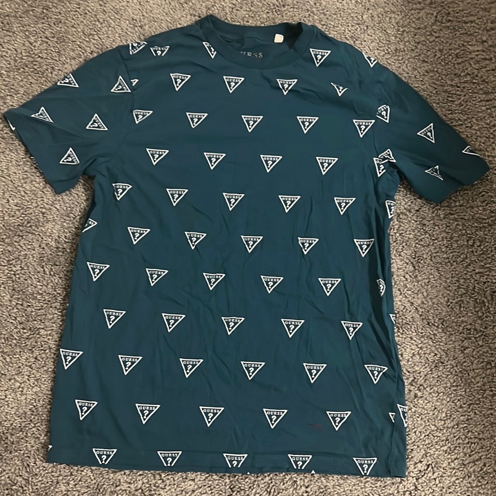 Guess tshirt